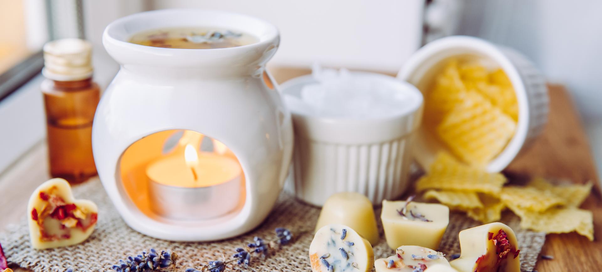 Kinds of candle wax